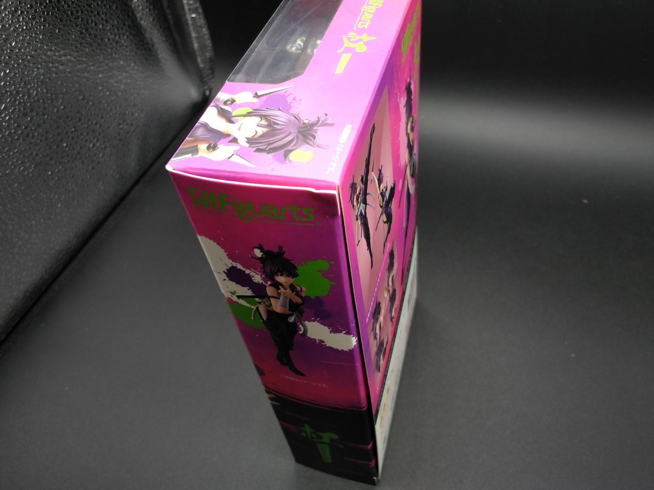 若干の折れ跡アリ