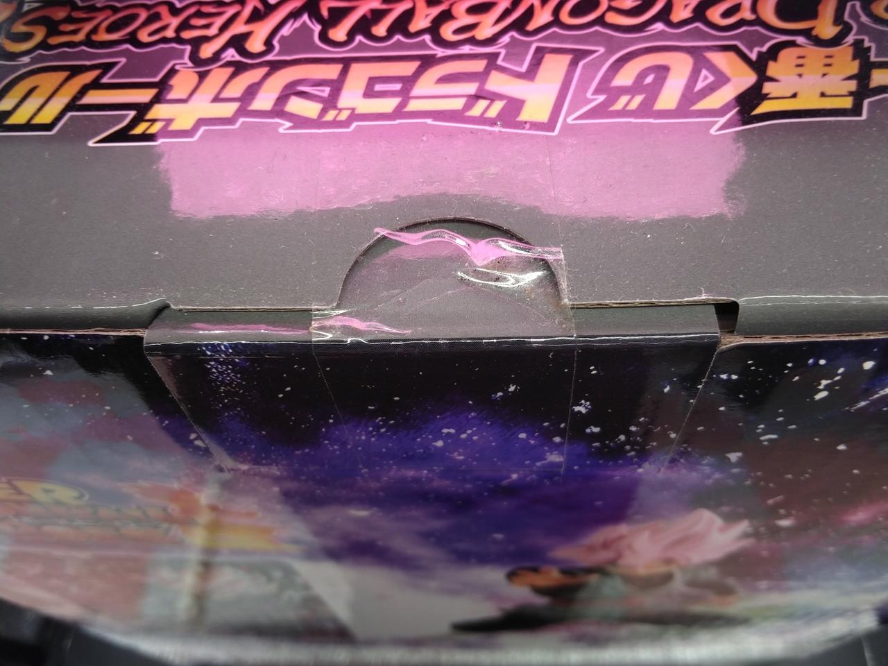 テープに汚れあり