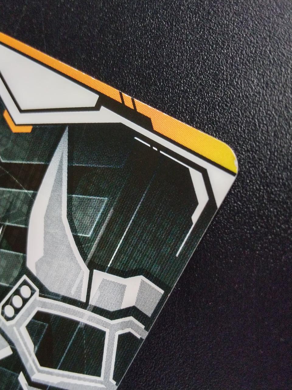 画像ではわかりにくいですが小さな爪痕あり