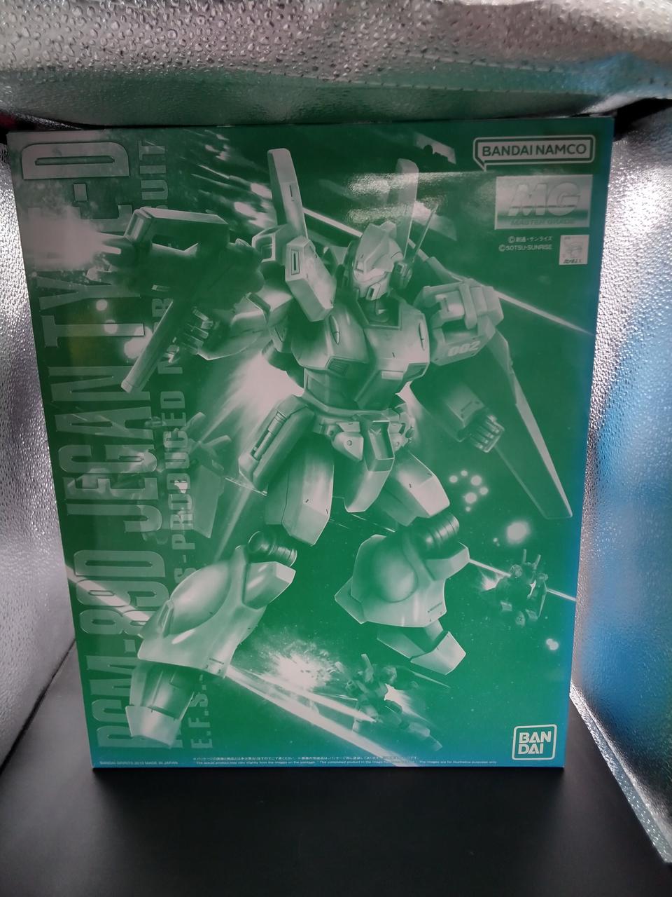 青色に変色した箇所あり。