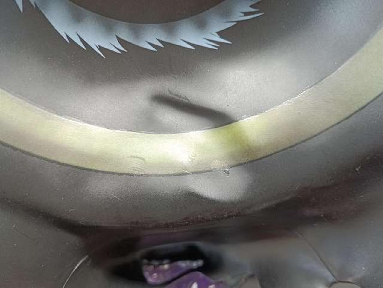 座る場所に若干キズあり