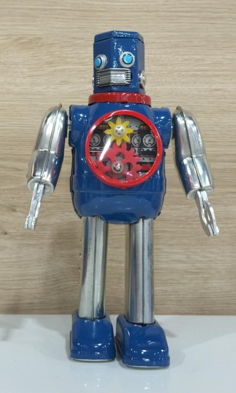 メタルハウス　ギア　ロボット Amazon.co.jp: GEAR ROBOT メタルハウス ギアロボット (ギア