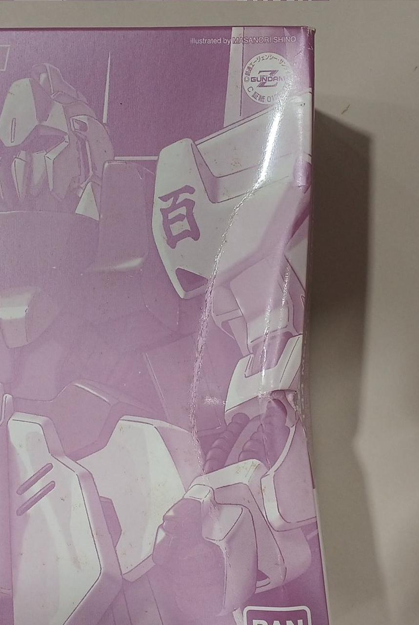 かなり凹んでいます。