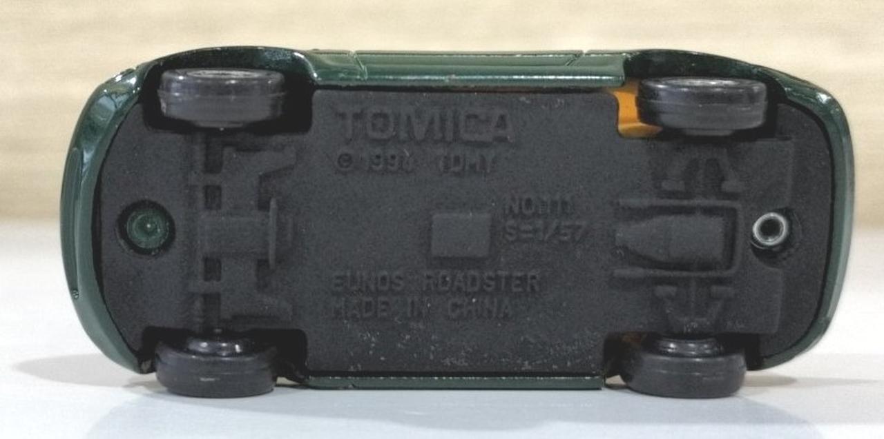 下部分にスリキズあります。