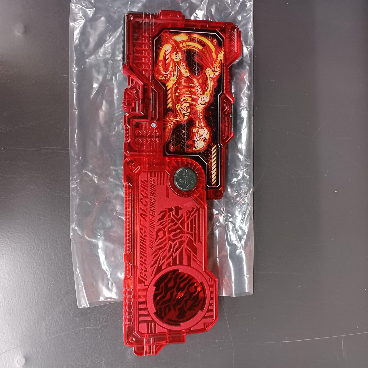 ザイアスラッシュライザー Amazon | BANDAI 仮面ライダーゼロワン 変身ベルト DXザイアスラッシュ