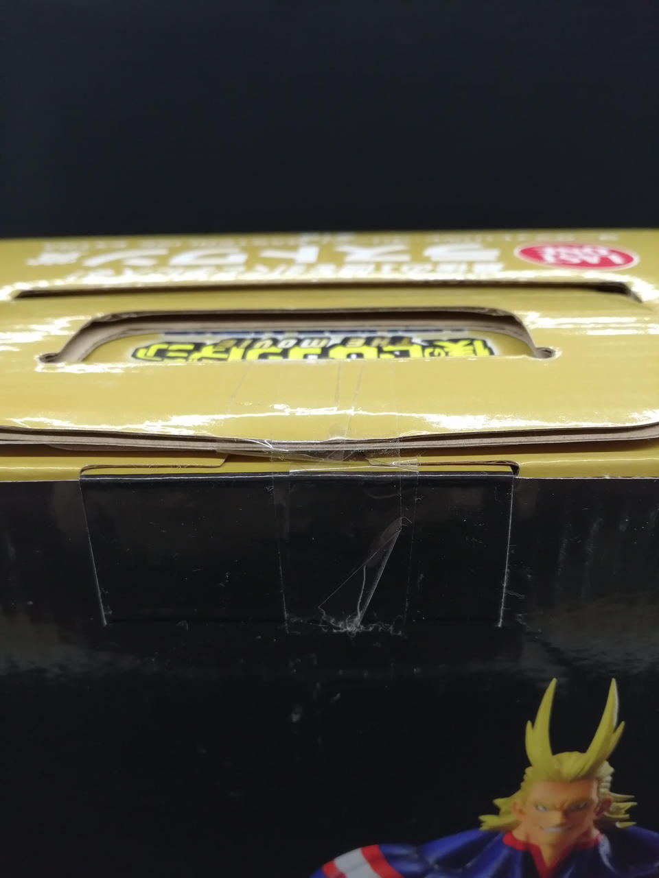 テープ部分に汚れ、剥がれが有ります。