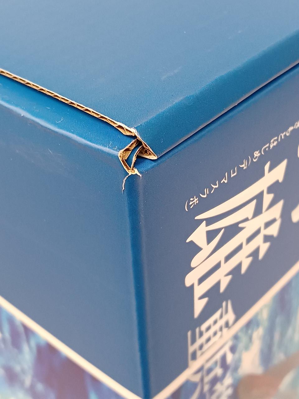 キズあります。