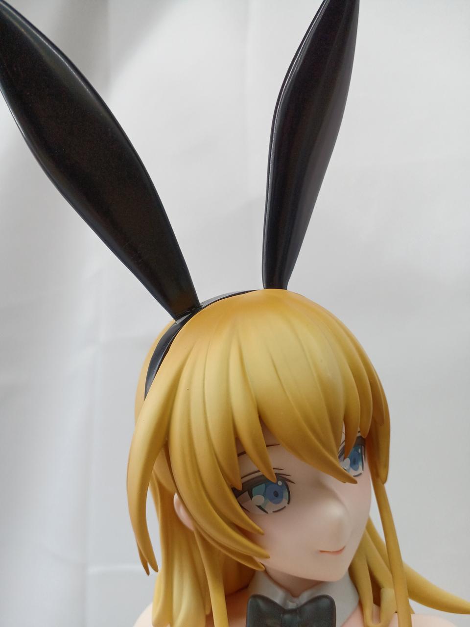 耳の部分塗装割れしています。