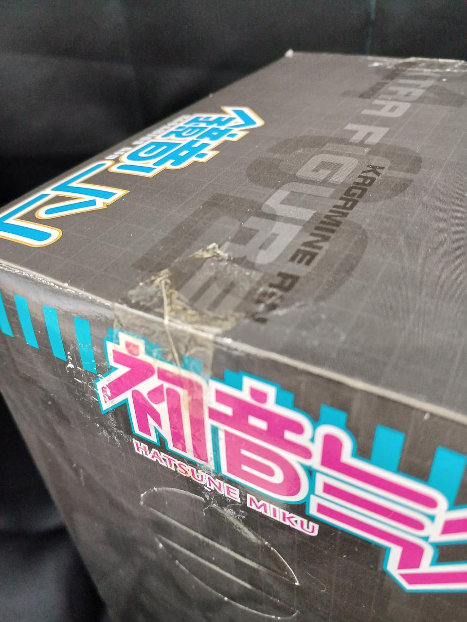 テープ剥がれ､汚れが汚れがあります。