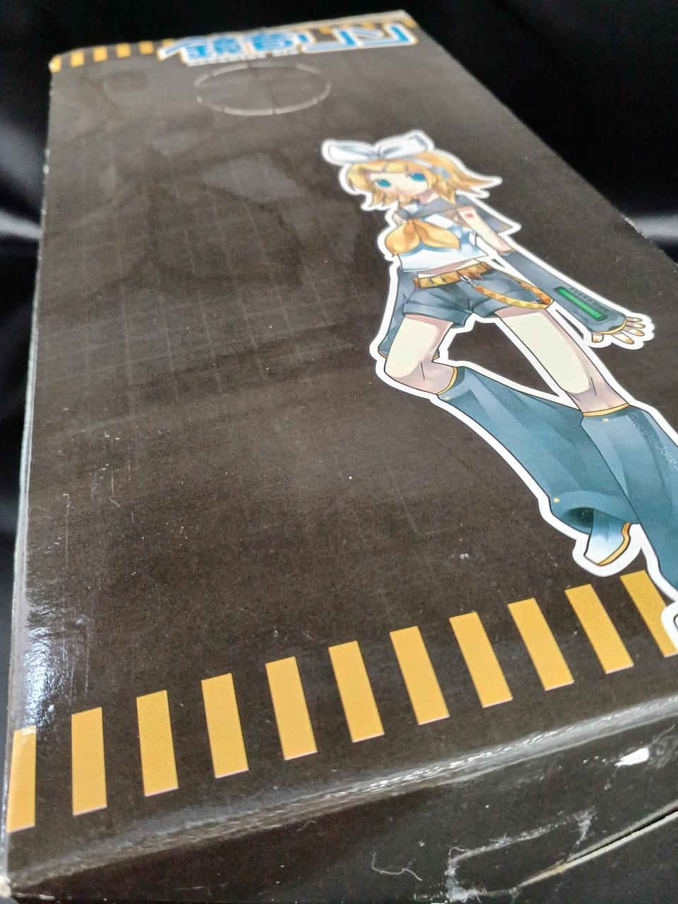 キズがあります。