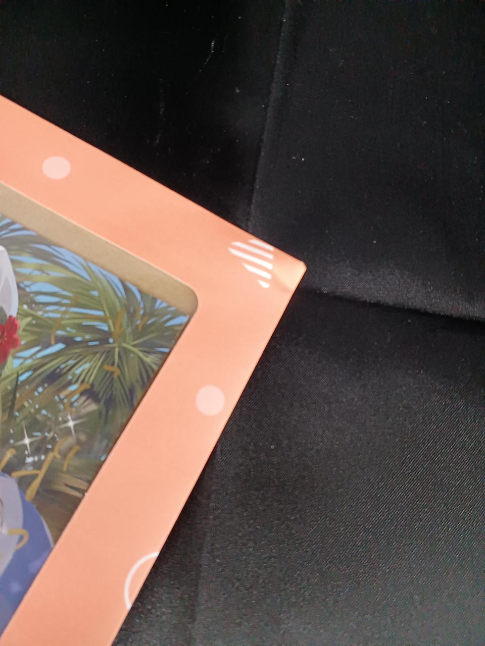 角に凹みがあります。