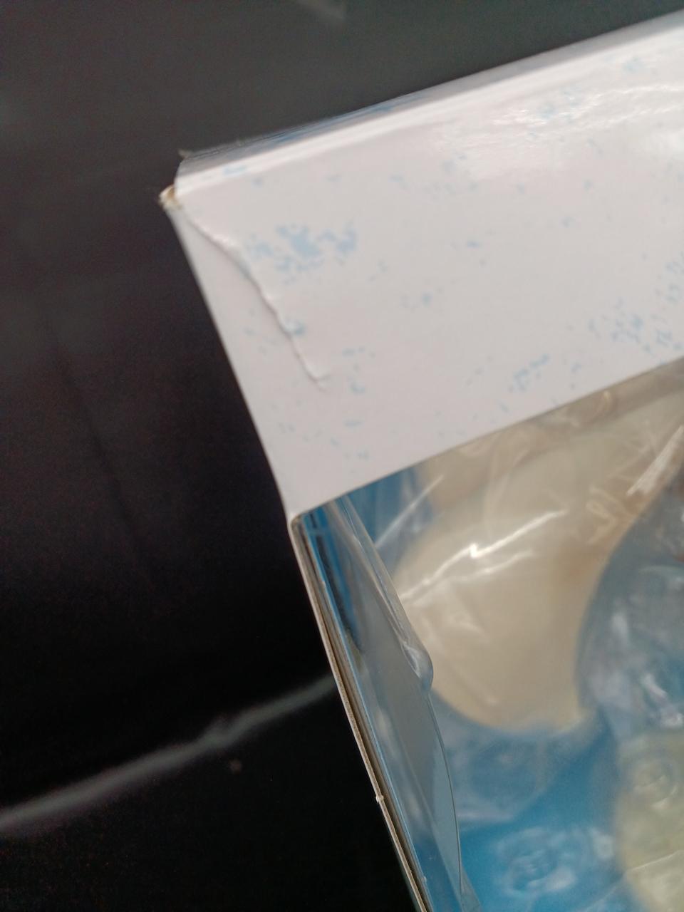 箱傷あります。