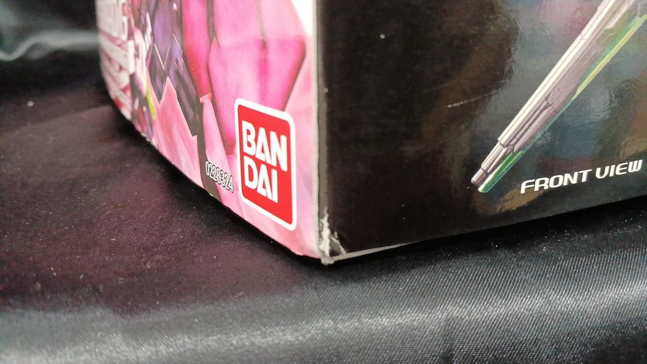 外箱ダメージあり