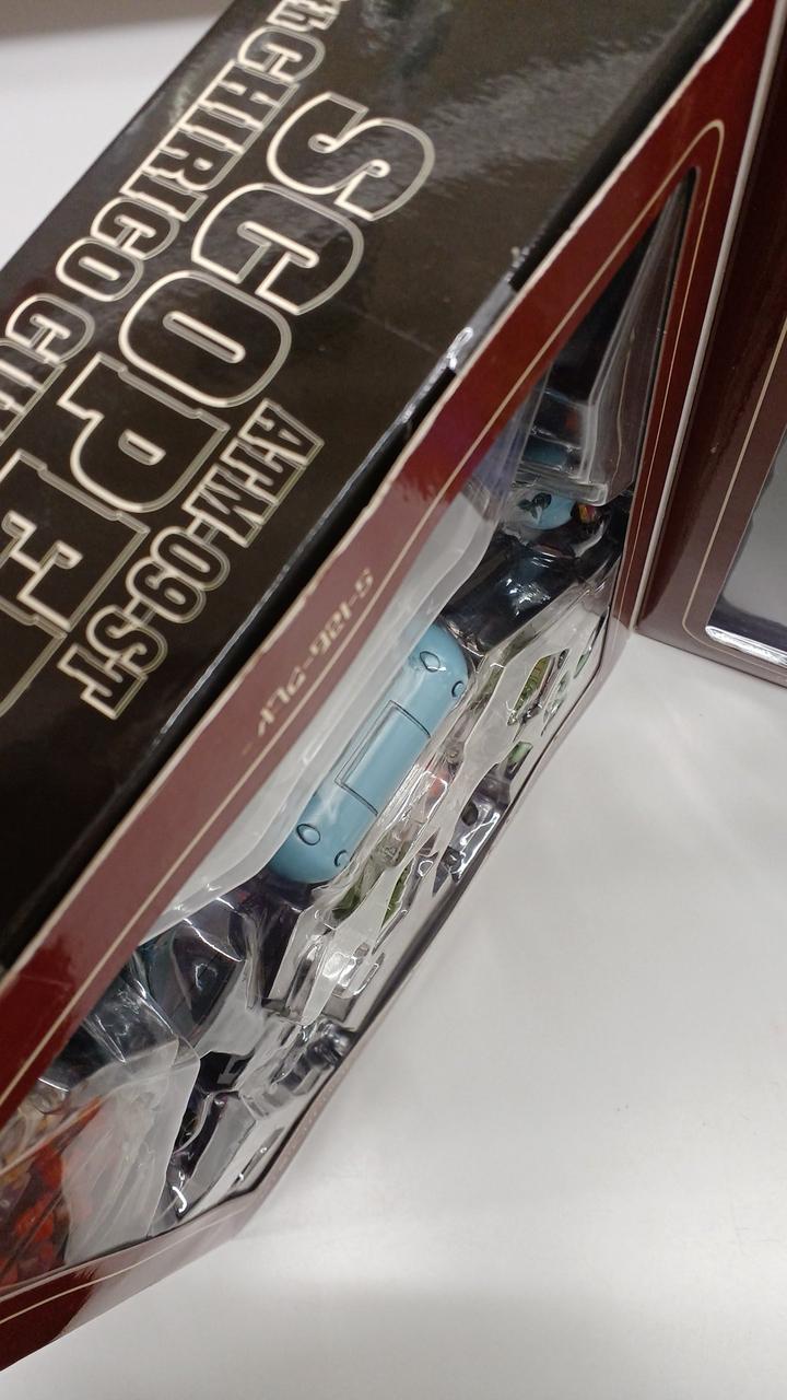 こちらは未開封です。