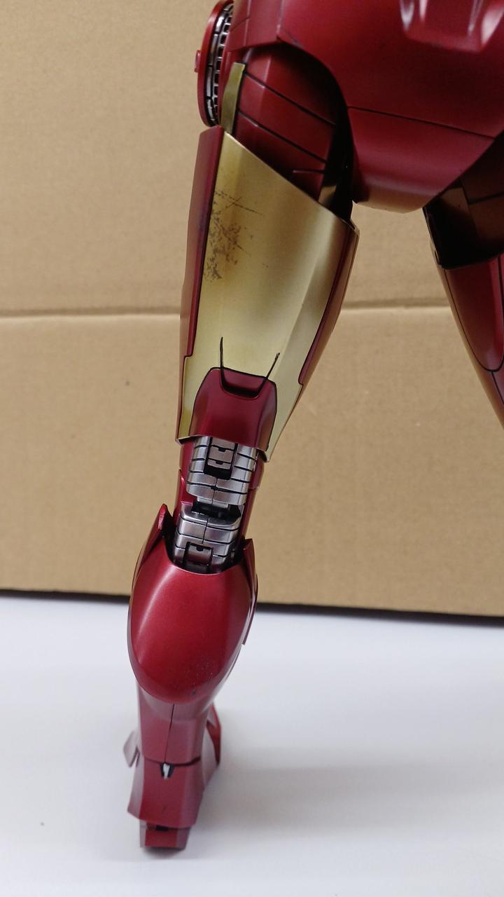 キズ剥げあり※左足後ろ