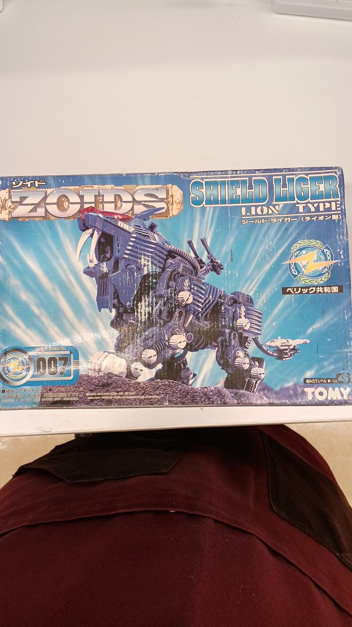 開封品。箱傷みあり。