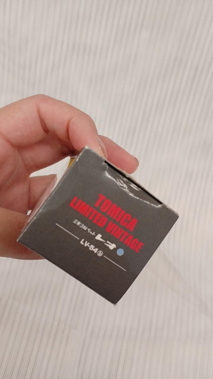 箱ダメージあり