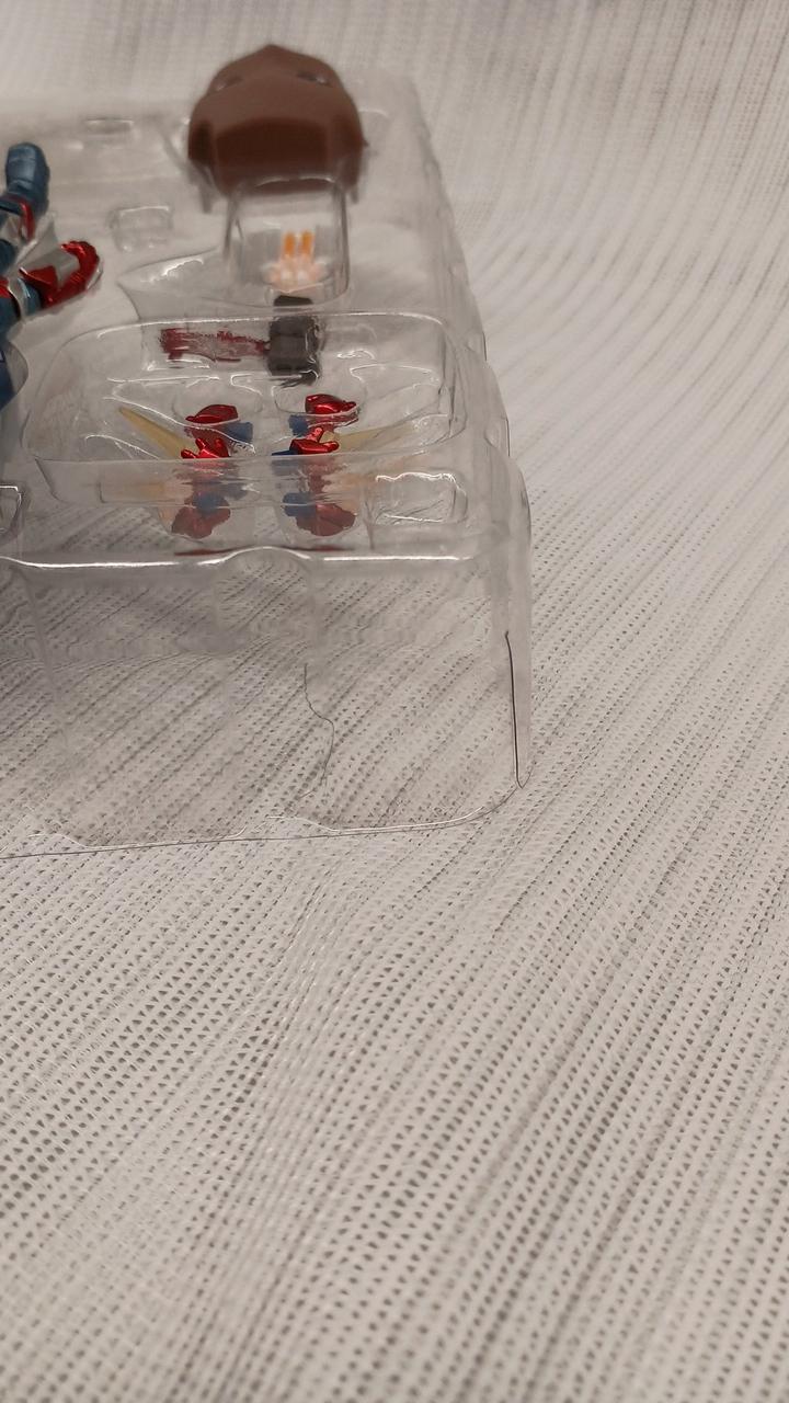 ブリスター割れあり