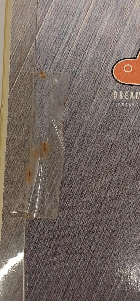 経年劣化によるテープ剥がれ有り