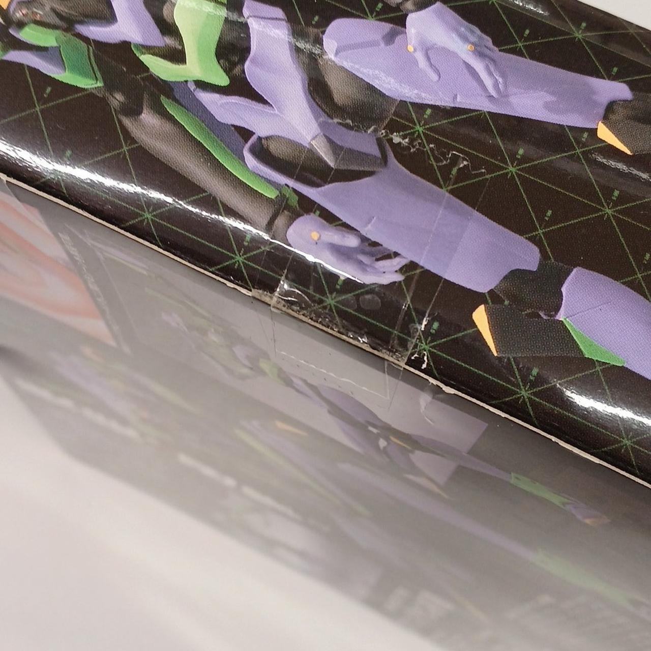 メーカー検品時の2度貼りあり