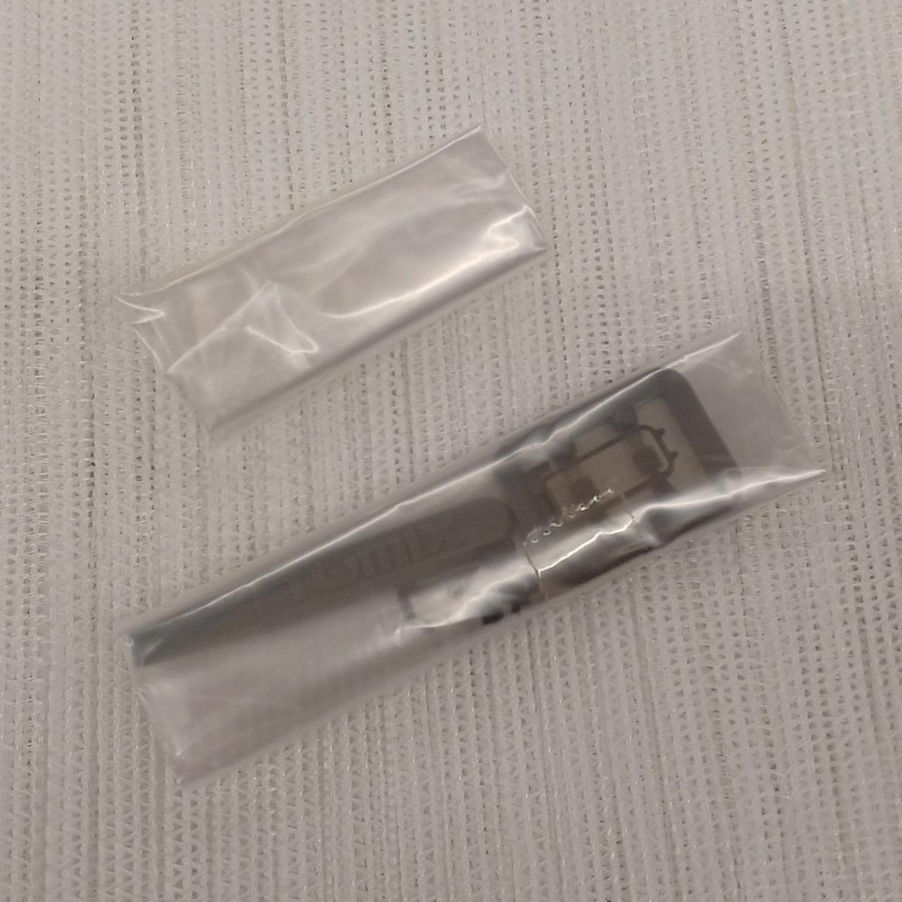 上の透明の袋に前面方向幕が入ってます
