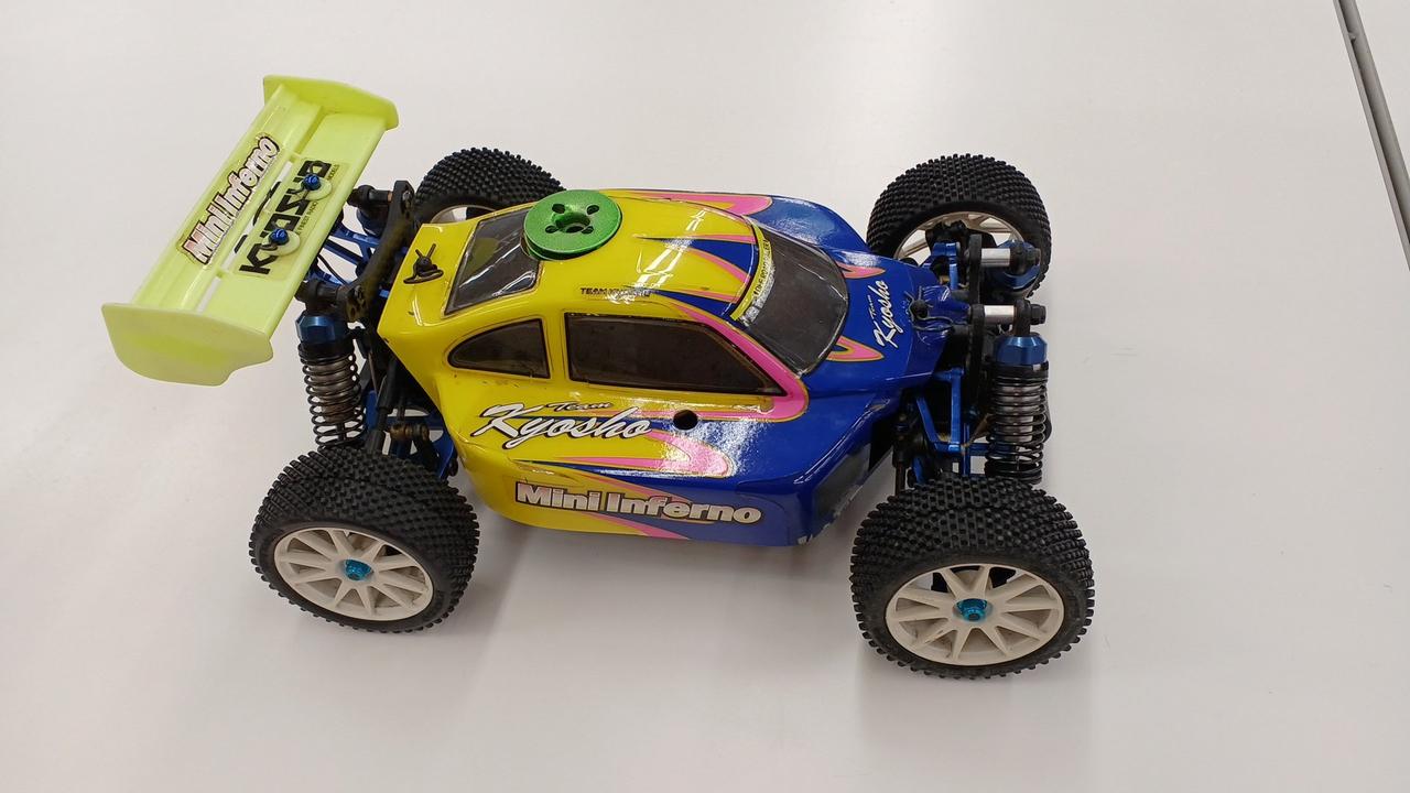 絶版品 京商 1/18R/C 4WD ミニインファーノ 完成品 メカ類搭載済み 京商|電動 4WDミニインファーノ|【ハードオフ公式通販】オフモール
