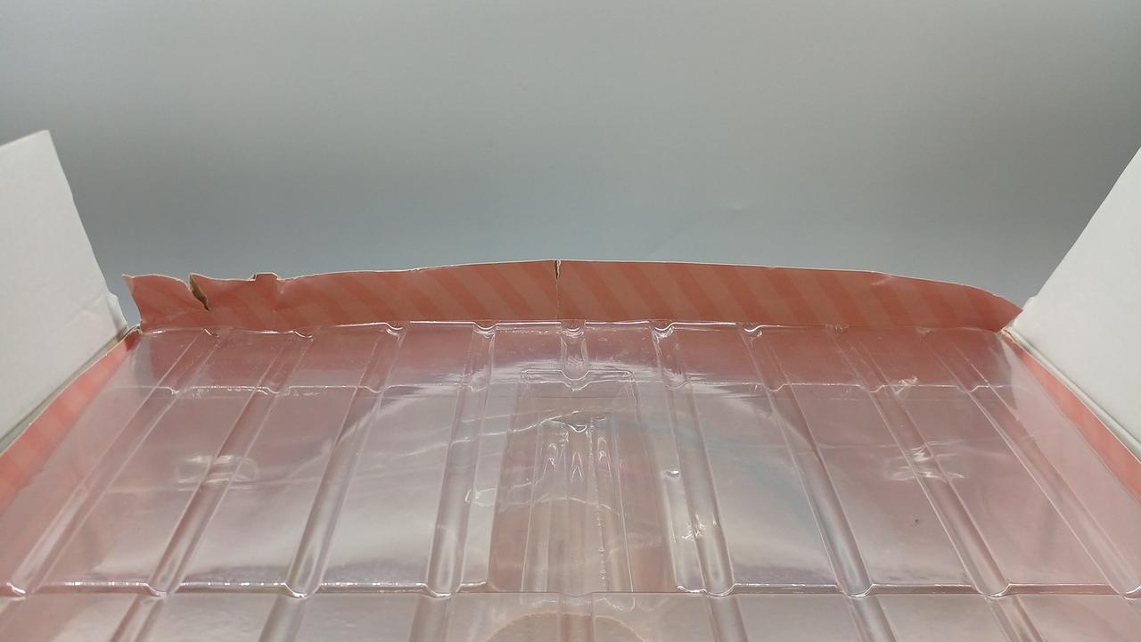 外箱内側一部破損