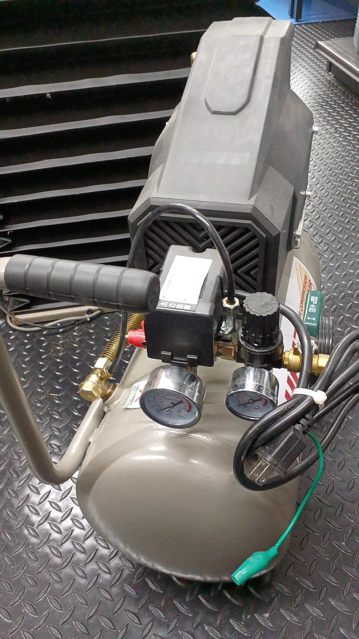 INAHO オイルレス エアーコンプレッサー A1-2500MR 未使用 INAHO HEIZ 稲穂 オイルレス エアコンプレッサ 25L 一般圧対応 A1