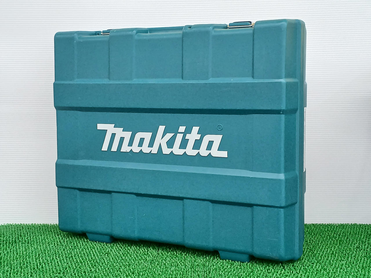 MAKITA|【エア不要で取り回し自在】コンクリート用ガスピン打機