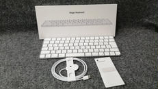 MAGIC KEYBOARD|APPLE