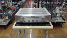 プリメインアンプ|MARANTZ
