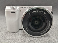 ミラーレス一眼 ダブルレンズキット|SONY