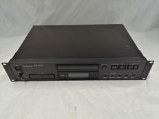 CDプレーヤー|TASCAM