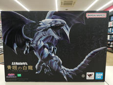 S.H.MONSTERARTS|BANDAI