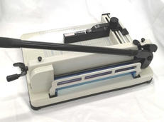 A4 大型業務用ペーパーカッター　裁断機|ダイシン商事