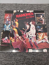 RAMONES/IT'S ALIVE|SIRE RECORDS