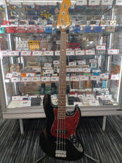 エレキベース|BRIAN