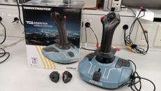 ジョイスティック|THRUSTMASTER