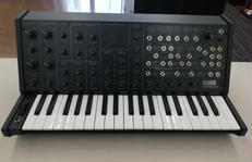 シンセサイザー|KORG