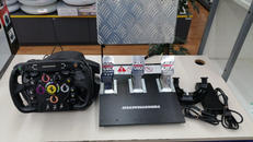 ステアリングコントローラー|THRUSTMASTER