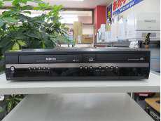 VHSビデオデッキ|TOSHIBA