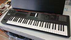 シンセサイザー|ROLAND