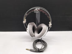 ヘッドホン|AKG