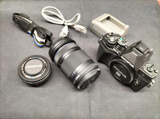 ミラーレス一眼|OLYMPUS