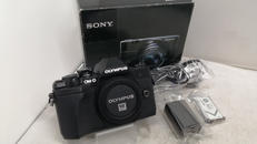 ミラーレス一眼|OLYMPUS