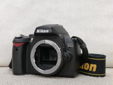 デジタル一眼レフ ボディ|NIKON