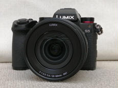 ミラーレス一眼 レンズキット|PANASONIC