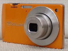 コンパクトデジタルカメラ|CASIO