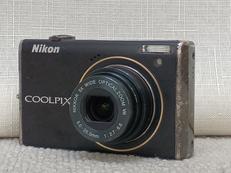 コンパクトデジタルカメラ|NIKON