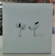 AIRPODS PRO|APPLE